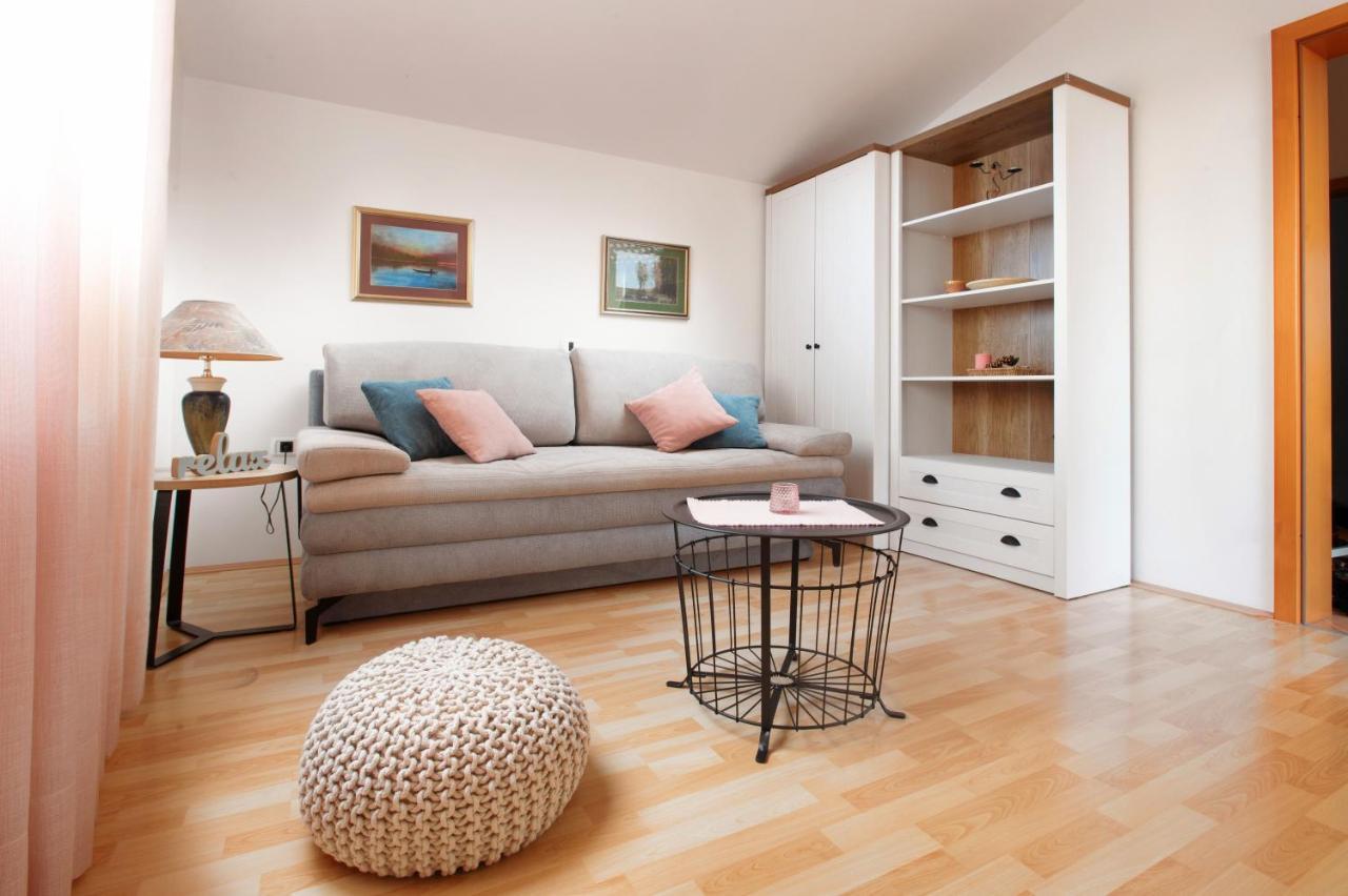Apartments Irena With Sea View 파자나 외부 사진